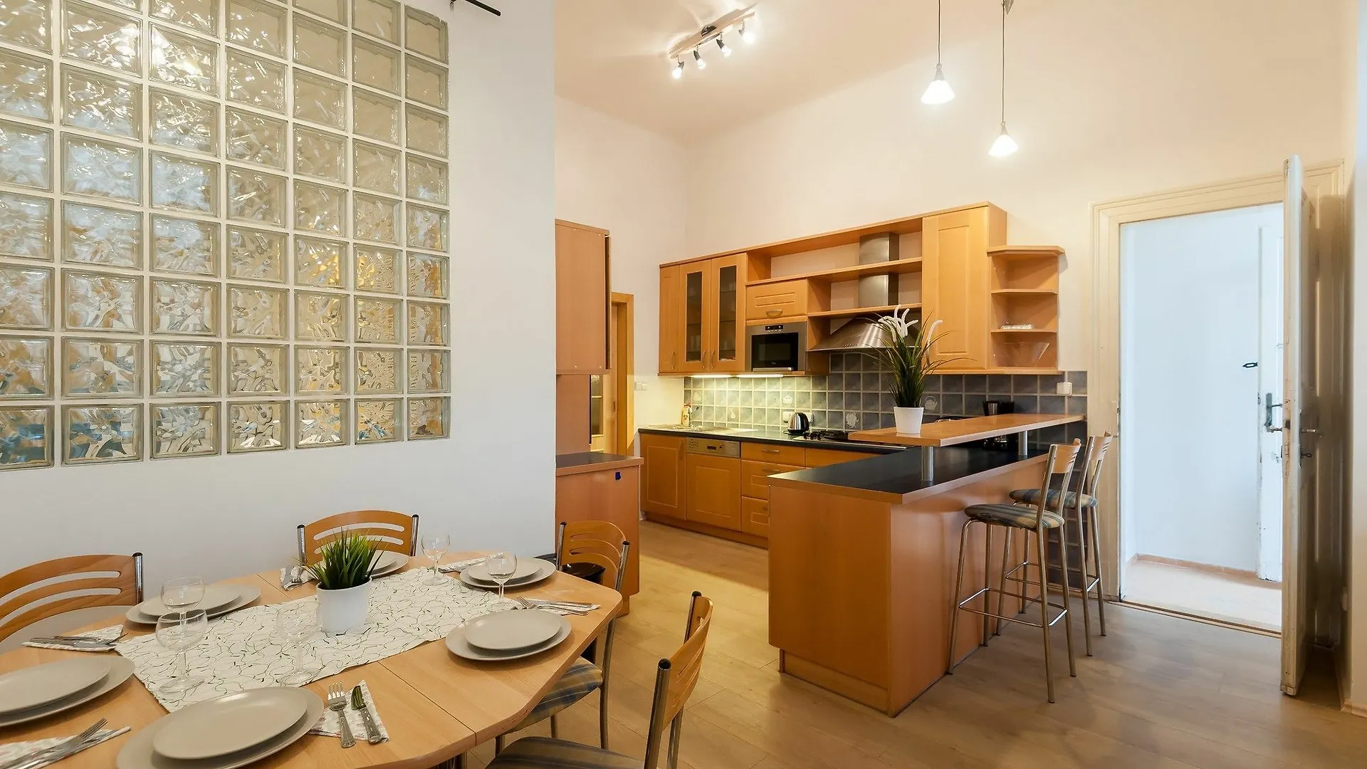Na Smetance Apartments Prag Tjeckien