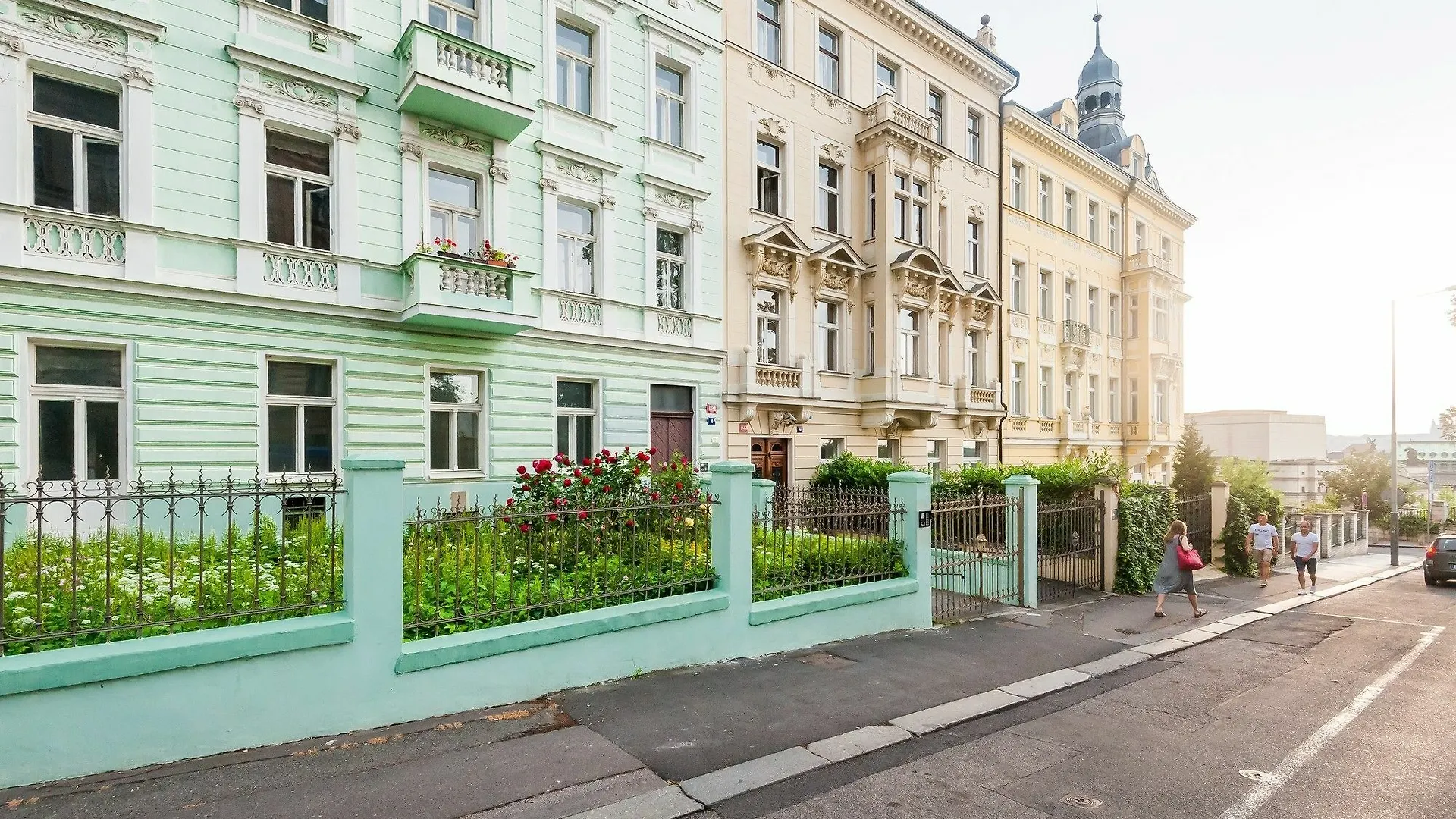 Na Smetance Apartments Prag Tjeckien